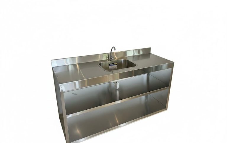 Fabricamos e instalamos productos en acero inoxidable como: barandas, mesones, campanas, muebles, accesorios industriales.